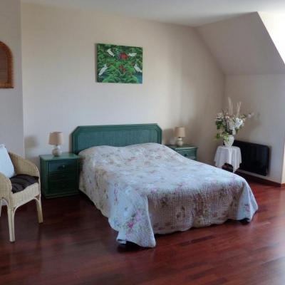 1er étage : 3 chambres, 1 SdB, 1 SE, mezzanine