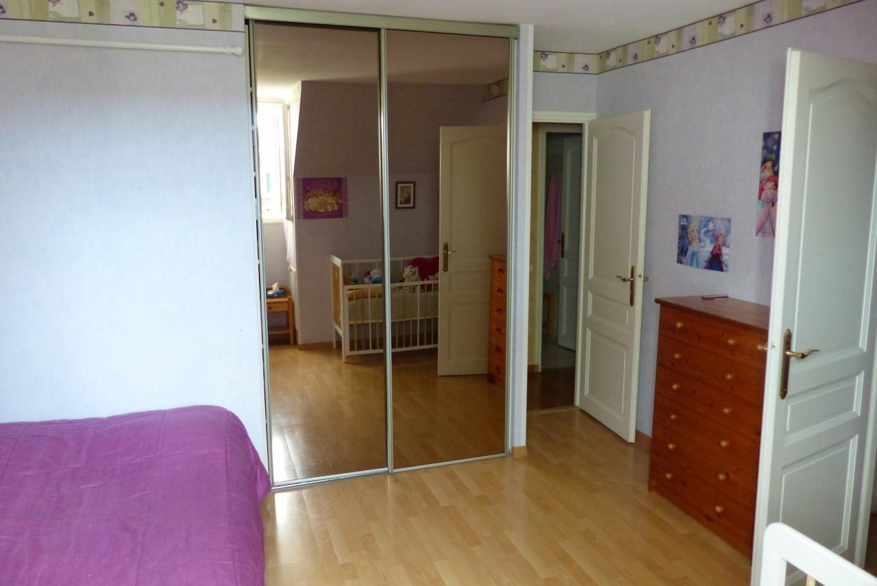 Chambre 2, placard